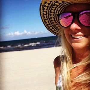 Meet your Posher, Mackenzie